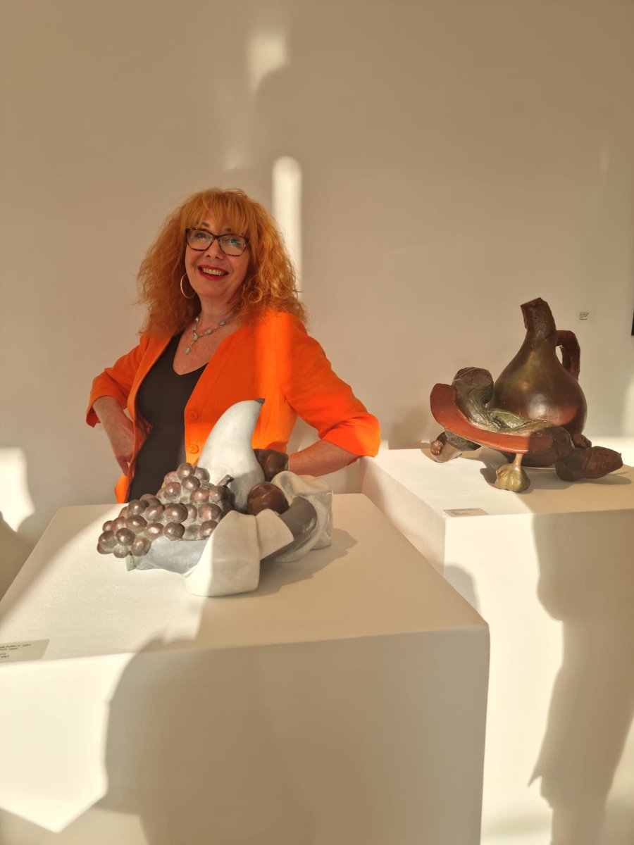 My smile says it all.
Thank you @PangolinLondon and Ken Cook for including me in this great sculpture exhibition.
More pics to come.

#britishsculpture #sculpturegallery