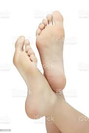 Nome_Stomp's tweet photo. @hat_nome Breaking NEWS: I DON'T KNOW WHAT THAT MEANS, BUT HAT NOME HAS FEET PHOTO'S ON THE INTERNET. HOW SCANDOULS https://t.co/gILEisla2D