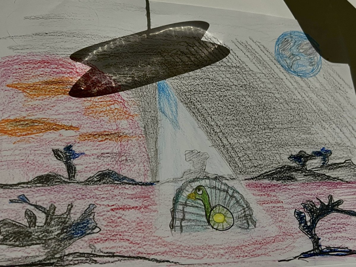 Inspired and challenged by <a href="/exploratorium/">Exploratorium</a>  activities. This time a #ShadowRemix! I wonder what the green peacock was looking at, <a href="/ryokomatsumoto/">Ryoko Matsumoto</a> #ArtOfTinkering