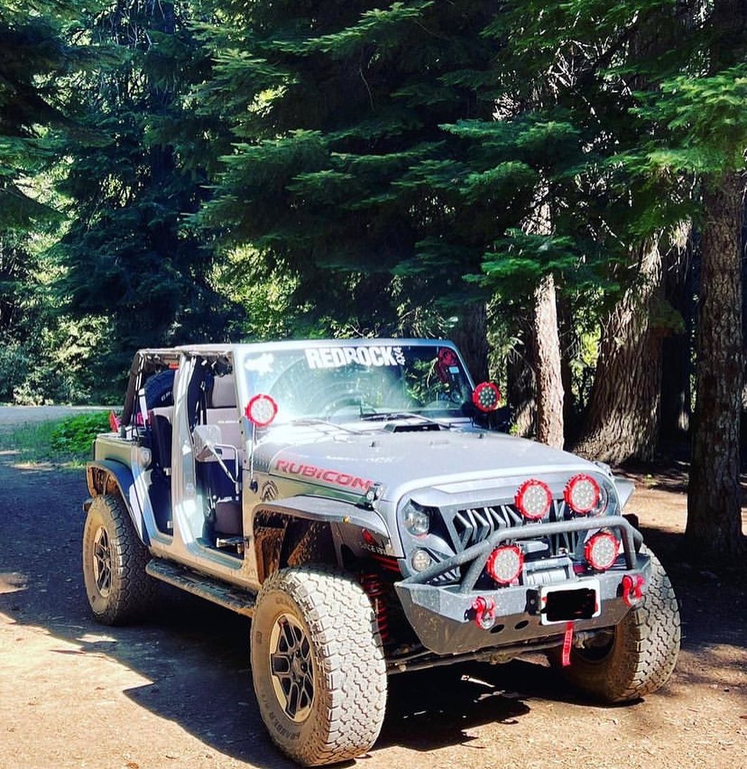 2fingeredsocie1's tweet photo. Another new #topshelfambassador we are glad to announce @tootall_pnw
It’s a great day to share our #topshelfambassadors who always tag us, support #2FS and love #jeeps. Check out @tootall_pnw page and make sure to follow more exciting news coming! https://t.co/BDcqHUK8qV