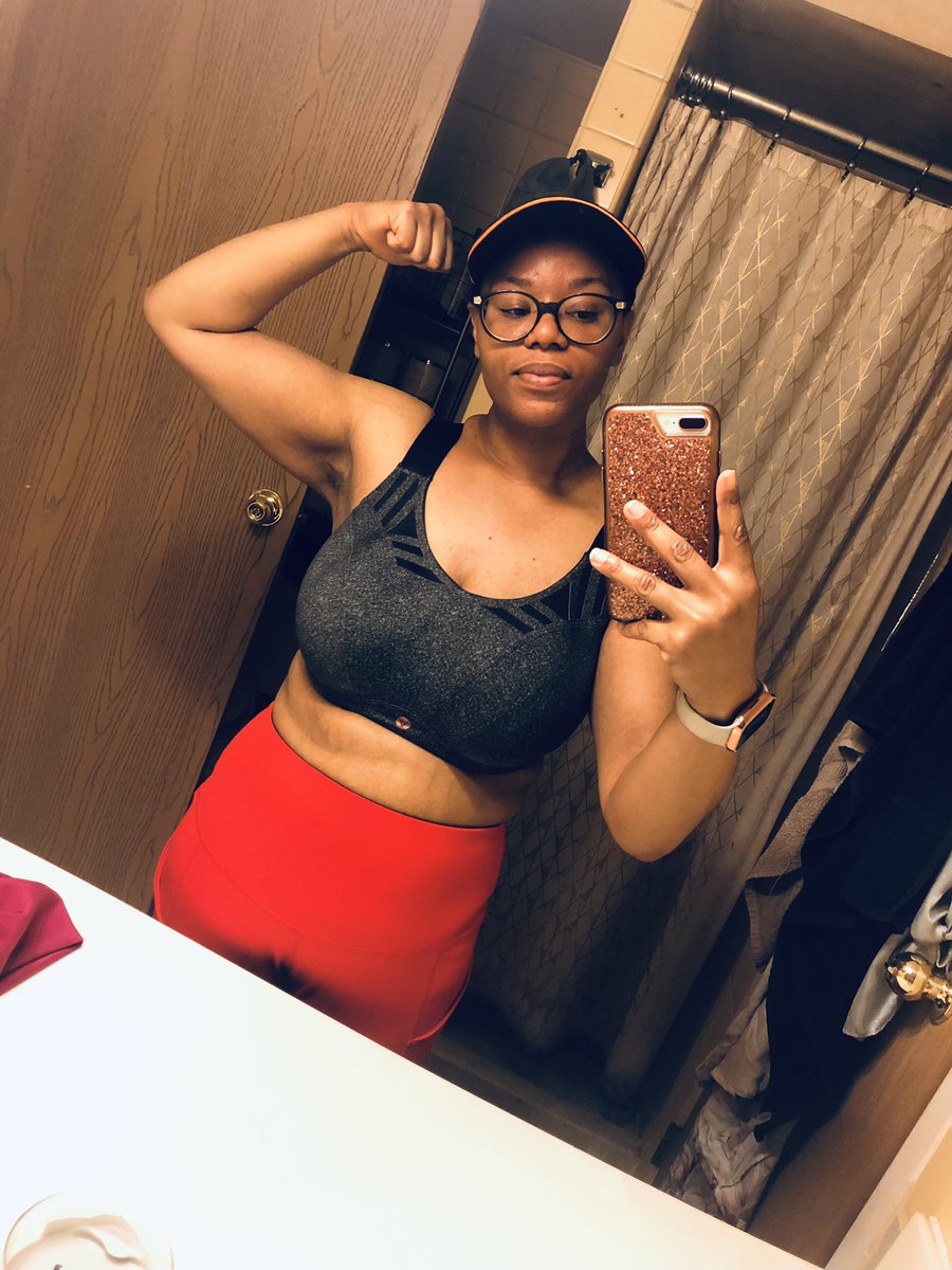 Iam_passionate_'s tweet photo. HEEEYYYYY! A WINNER DOESNT QUIT OF THEMSELVES πͺπ½ππ¦π€ #eveningworkout #indoorwalk #happytuesday https://t.co/U2WsuxXwf5
