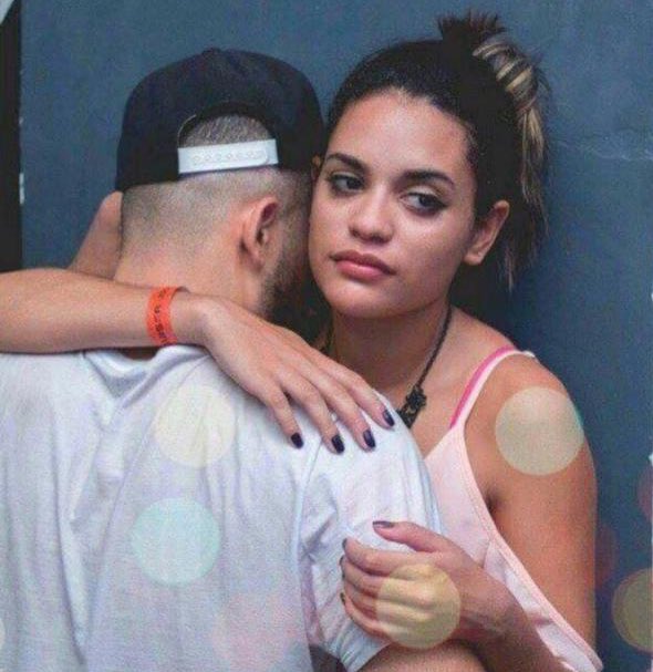 PopTrendsx's tweet photo. Eu pensando no menino que eu gosto enquanto estou com o menino q gosta de mim https://t.co/8brpnS38Uh
