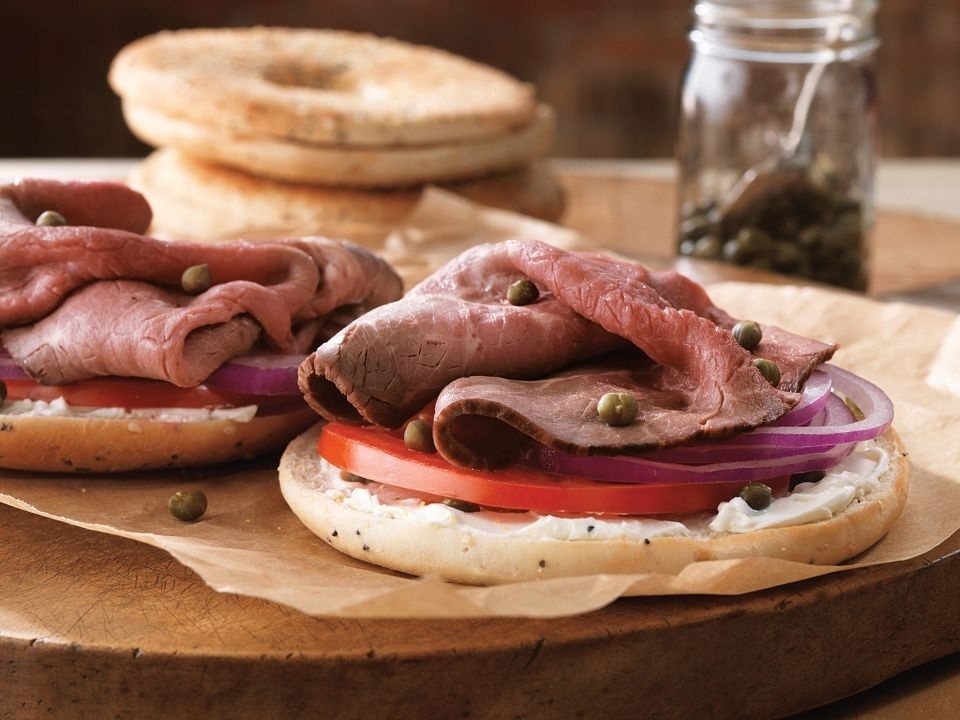 NYBeefCouncil's tweet photo. A simple beefy bagelwich is perfect for a quick dinner or easy lunch! @beefitswhatsfordinner
Link in our bio
#beef #beeftogether #nybeef #bagelfestday https://t.co/H4VXJudj7Q https://t.co/Y3OSJjImfd