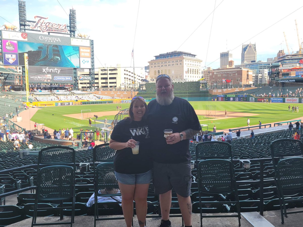 kind_wrong's tweet image. Our first Tigers game tonight! Go Detroit! @tigers #DetroitRoots
