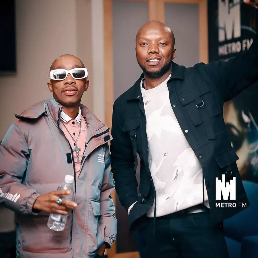 With my brother <a href="/iamtbotouch/">Tbo Touch</a> 🔥🔥🔥🔥🔥 <a href="/METROFMSA/">METROFM SABC</a> studios #bayezasingle #msawawa