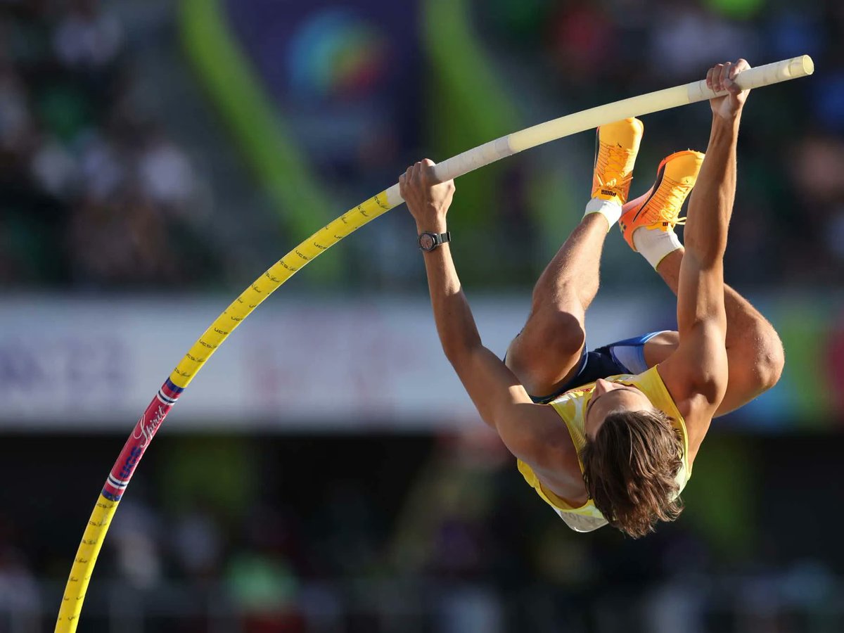 barstoolsports's tweet photo. BREAKING: Pole Vaulting Is Pretty Frickin' Sweet https://t.co/5mDmMdsw0U https://t.co/PMmh9YymmF