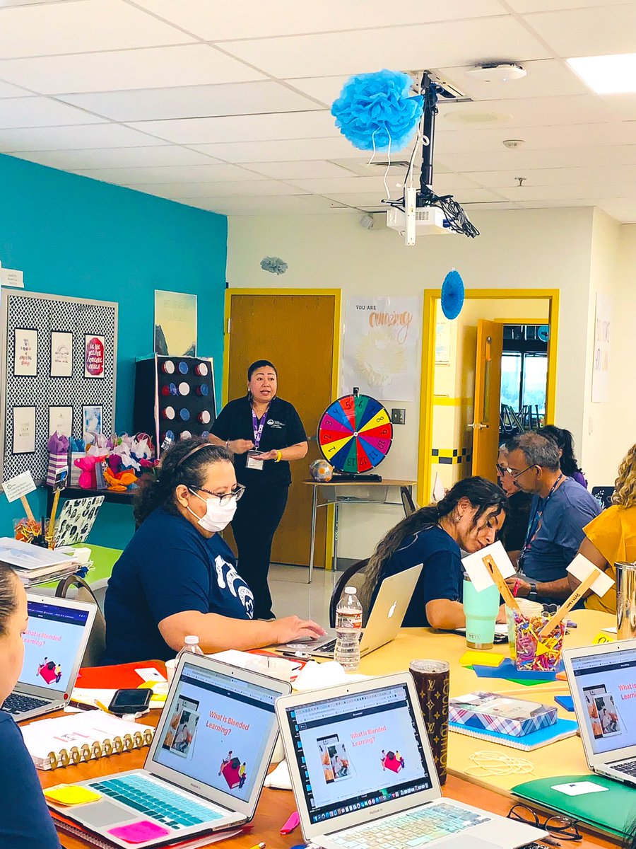GutierrezF_'s tweet photo. Between lots of learning, data, SEL, and some fun, day 2 is in the books! Many, many thanks to @sharodickerson for the awesome  PD on blended learning 👩🏻‍💻🧠💙 #IamEPISD #Weareinthistogether #bowiefeederpattern #itstartswithUS #Hartnation @ELPASO_ISD @ANegretePrin https://t.co/j3oopFgVdP