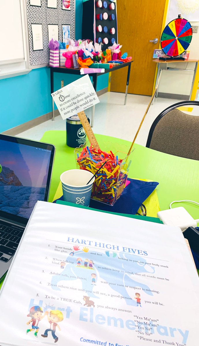 GutierrezF_'s tweet photo. Between lots of learning, data, SEL, and some fun, day 2 is in the books! Many, many thanks to @sharodickerson for the awesome  PD on blended learning 👩🏻‍💻🧠💙 #IamEPISD #Weareinthistogether #bowiefeederpattern #itstartswithUS #Hartnation @ELPASO_ISD @ANegretePrin https://t.co/j3oopFgVdP