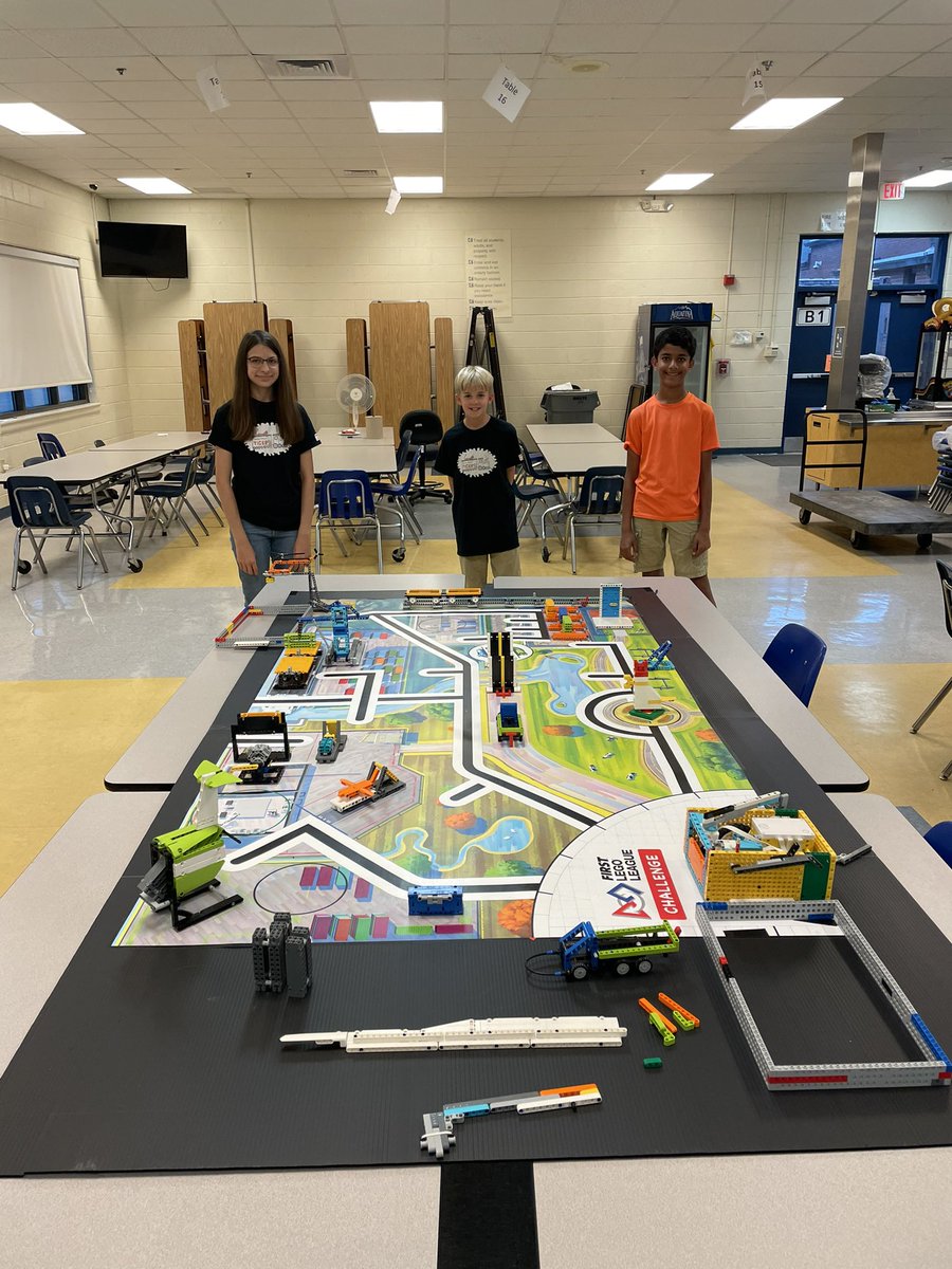 CaraTownsend1's tweet image. Super proud of the @TabbMSfamily Robotics Team for participating in the Summer Stem Fair!  Thank you @CoryPuppa and @TGSTEMedu for giving the most precious gift… TIME! #rockingrobots