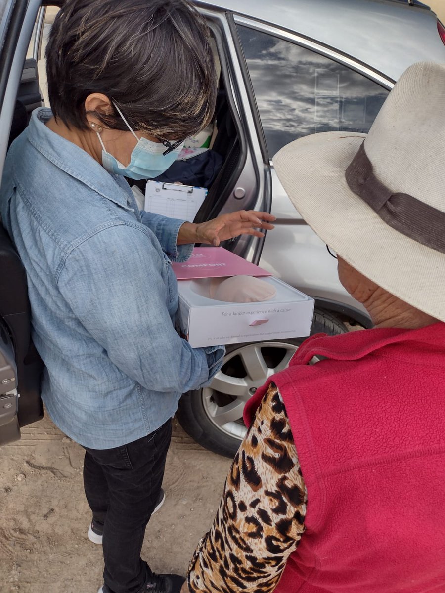 MISOCA_AC's tweet photo. Entrega de prótesis mamaria.

#PromesaAvon  #cancerdemama #AvonMexico #misocaac https://t.co/FLWeU4pqyI