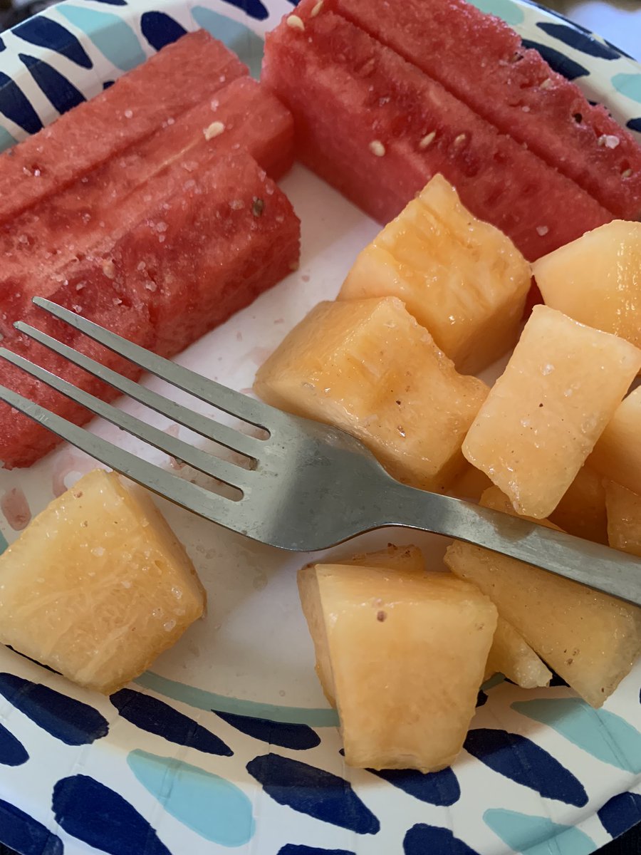 A_Research_Guru tweet media