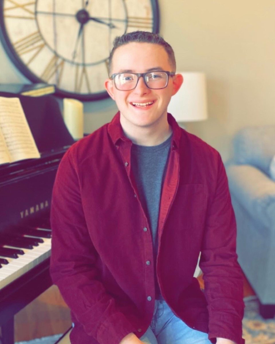 WillardSandD's tweet photo. ✨SENIOR SPOTLIGHT✨

Brandon is THRILLED to be coming back to S&amp;D for his senior year! Brandon is envolved with choir, Thespians, FBLA, NHS, and FCS. Brandon loves to spend time with friends, learn, and sing!  Brandon is looking forward to seeing what his senior year holds! https://t.co/Ymr6XmtANd