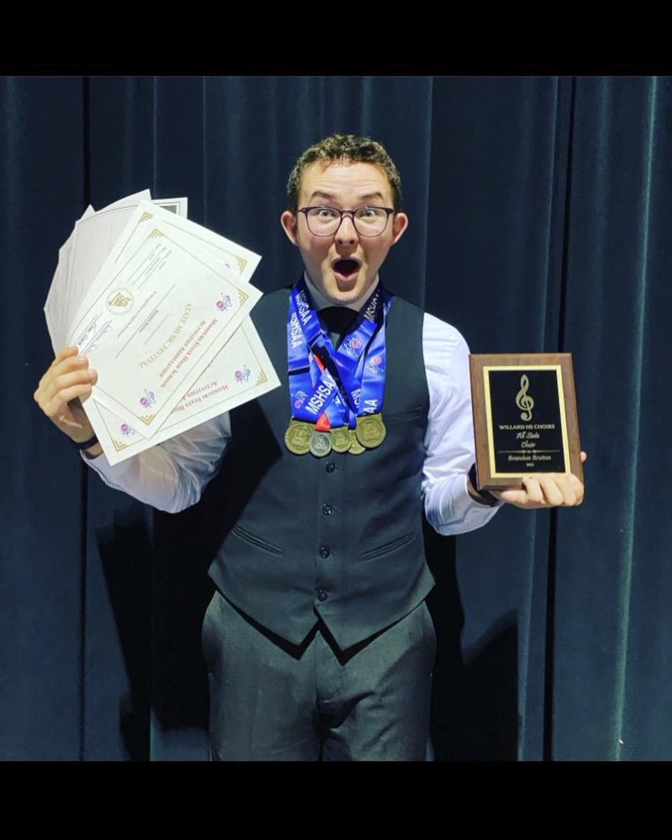 ✨SENIOR SPOTLIGHT✨

Brandon is THRILLED to be coming back to S&amp;D for his senior year! Brandon is envolved with choir, Thespians, FBLA, NHS, and FCS. Brandon loves to spend time with friends, learn, and sing!  Brandon is looking forward to seeing what his senior year holds!