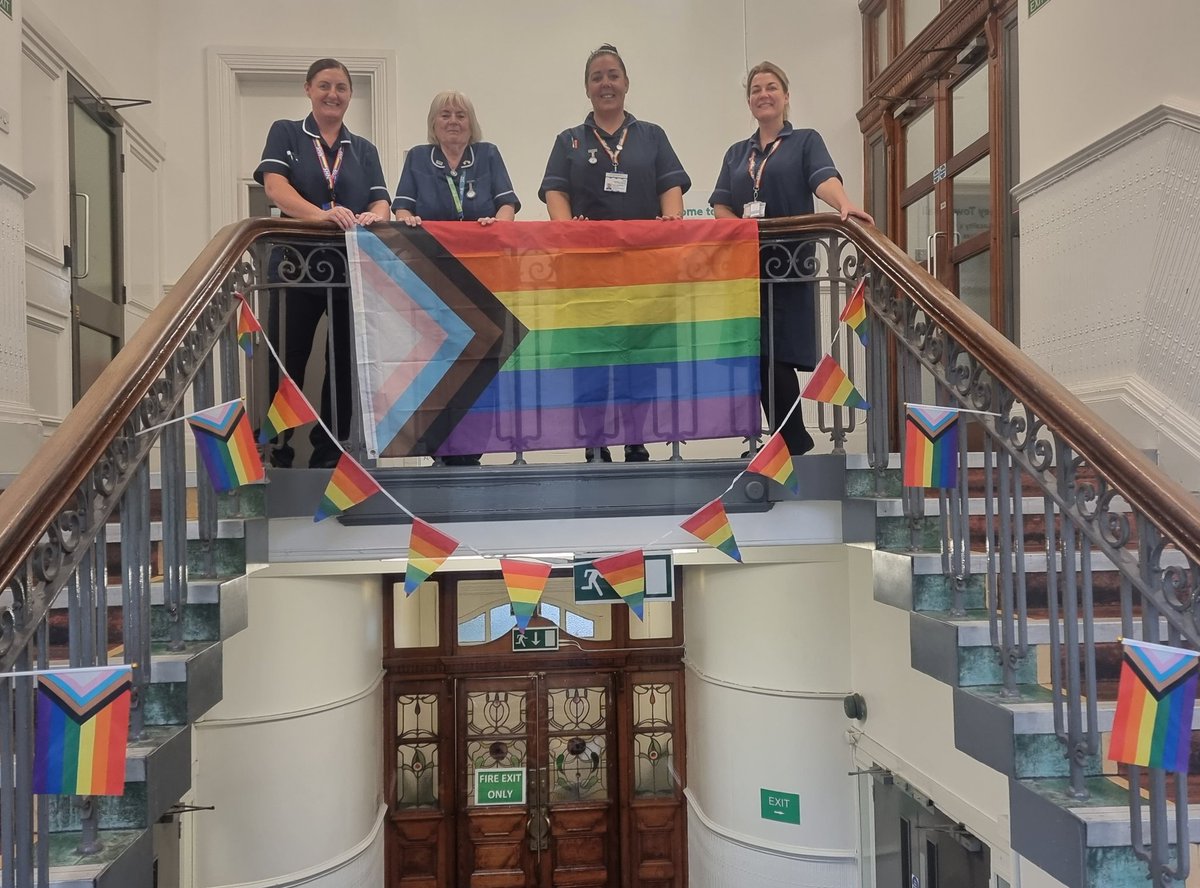 emzy1980's tweet photo. Hindley District Nurses showing their support at Hindley Town Hall for Wigan Pride #wiganpride22 #WWLNHS #Districtnurses #everyoneiswelcomehere https://t.co/ytqTbkn44u