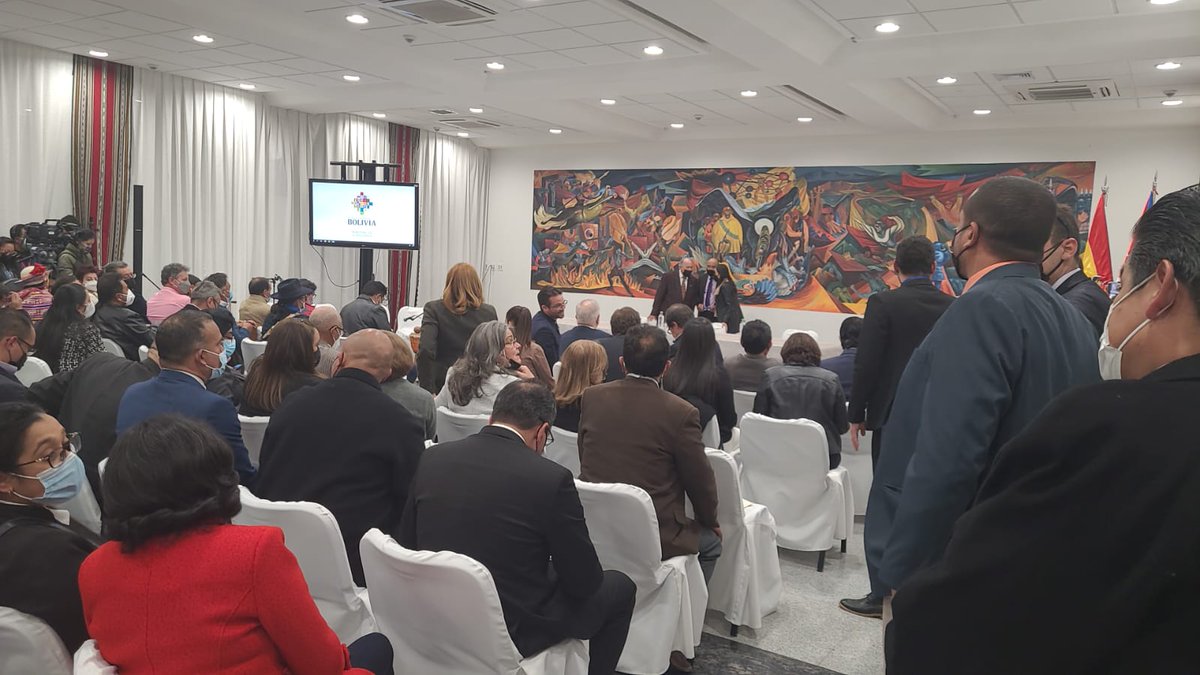 Comenzó el acto central en conmemoración al #26dejulio, Día de la Rebeldía Nacional, en la Casa Grande del Pueblo. #Bolivia #SiempreEs26