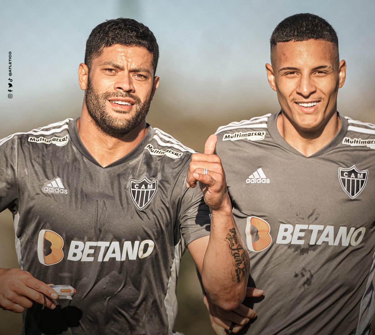 Atletico's tweet photo. 💪🏽 &amp; 🕷

#AquiÉGalo 🐔 https://t.co/0Ac46RgkMl
