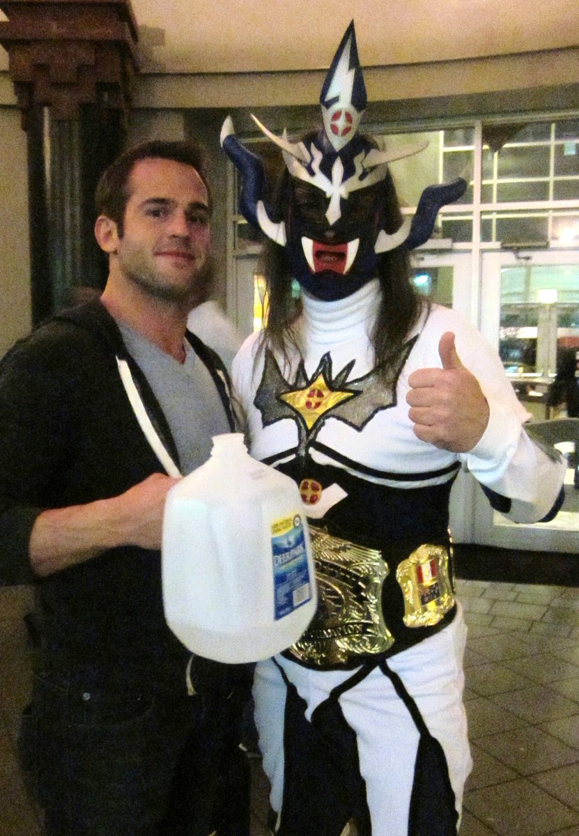 UltraLiger's tweet photo. Happy Birthday, @roderickstrong 🎂
Enjoy your day.
#CampStrong 
:) https://t.co/cG2HG7KKTz
