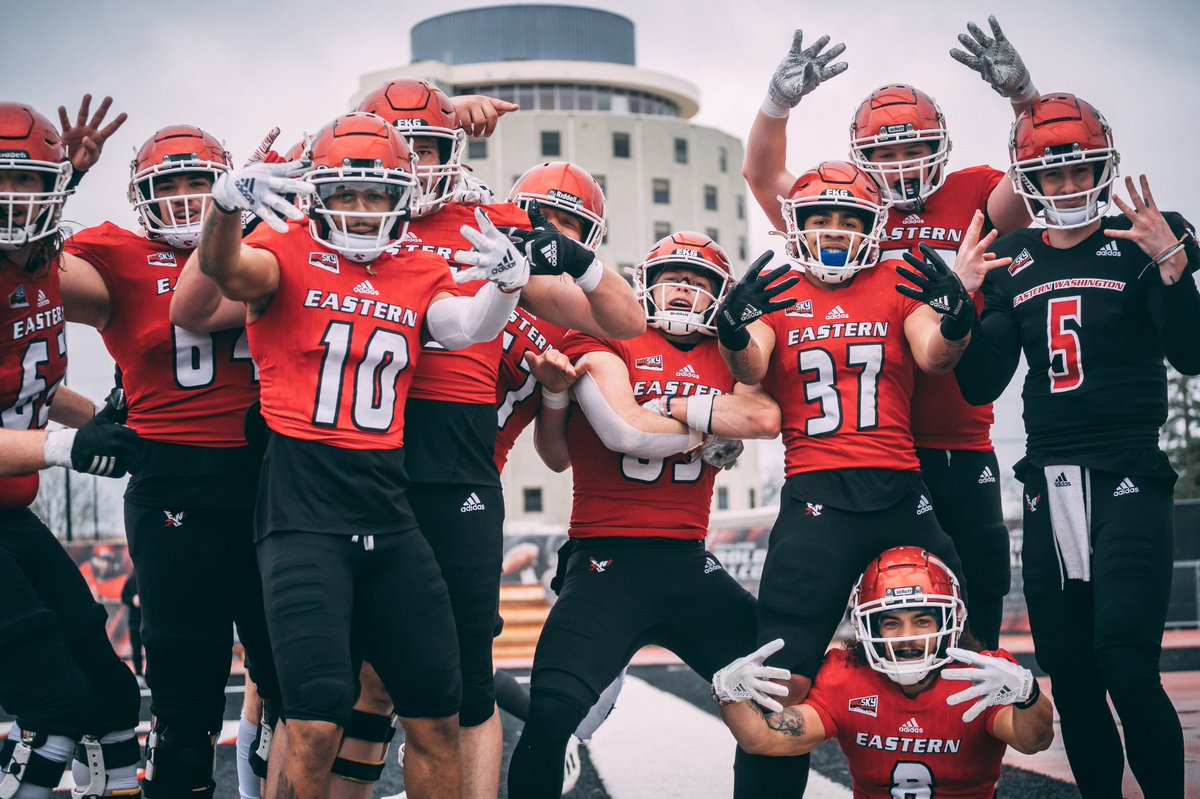 CoachChapin's tweet photo. There's spread offense, and then there's...
🦅🦅🦅🦅🦅👹👹👹👹👹
#IYKYK #DBK #stackdays #worknotworry https://t.co/bsBFr0bNLd
