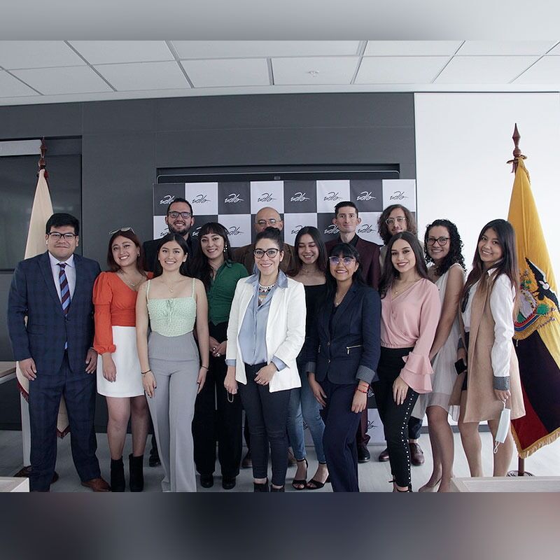 UDLAEcuador's tweet photo. ✅ La primera promoción de Psicología Clínica presentó sus trabajos de titulación ante un jurado en el campus #UDLAPark. Entre los temas de investigación estuvieron cuidados paliativos, abuso infantil, trastornos de estrés y salud mental. 

🎓 ¡Felicitaciones! https://t.co/qbCP6zvCNx