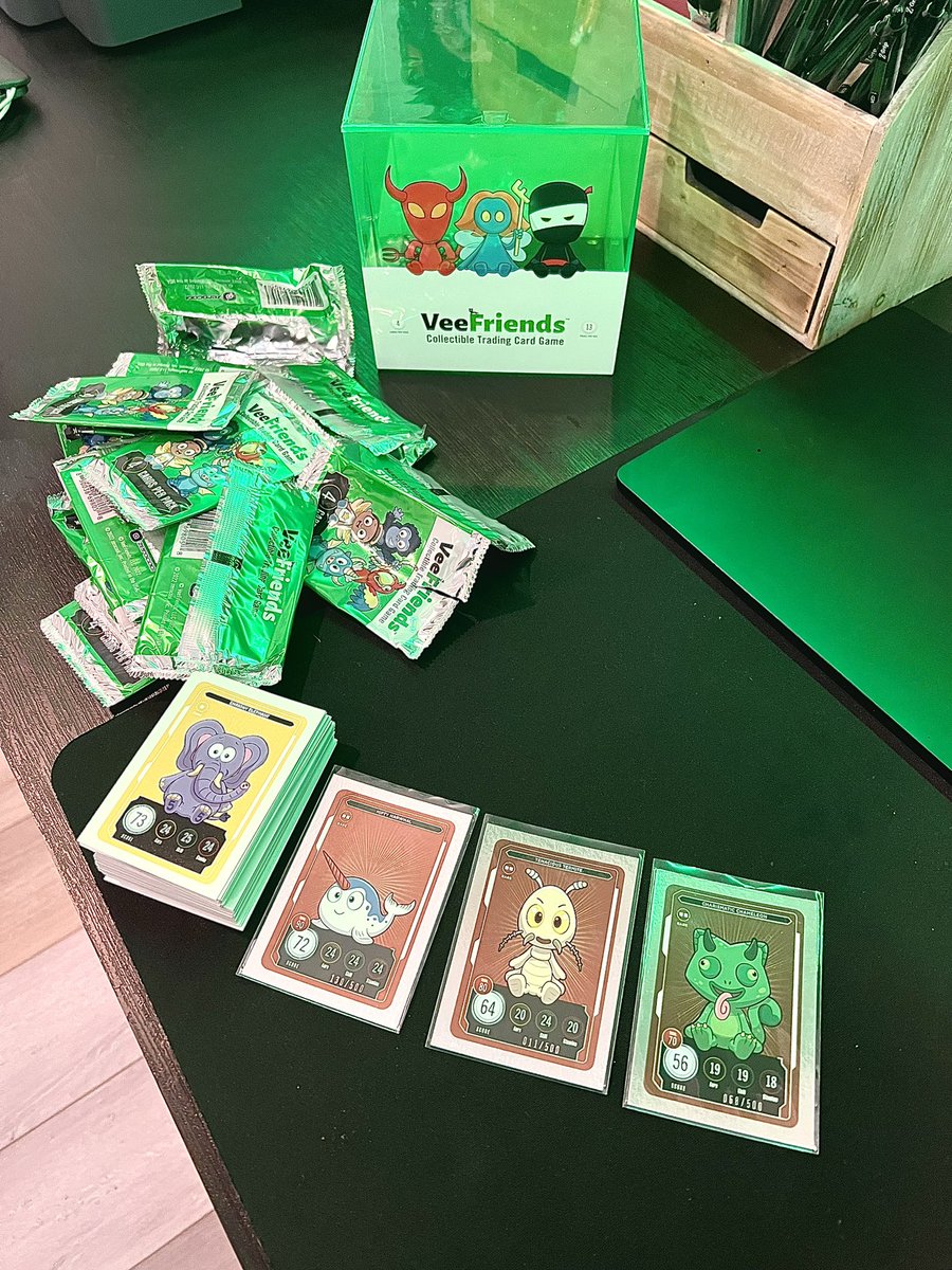 spyroe32's tweet photo. The aftermath @garyvee @veefriends #veefriendsCardOpening #vf2 https://t.co/jHCCdkDxD7