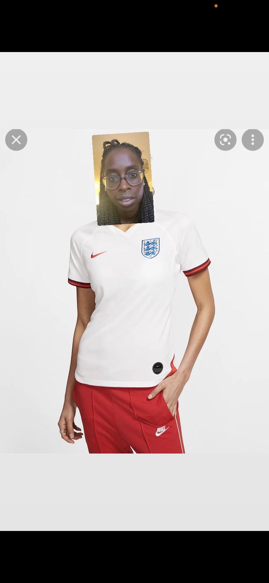 My sister <a href="/SLIMBONES/">SEEMITA G</a> doesn’t like football 🙄 but I made her watch the game! Come on England 🏴󠁧󠁢󠁥󠁮󠁧󠁿 She told me she was supporting the team &amp; sent me the below picture! 🤣 on a better note we are through to the final #EURO2022