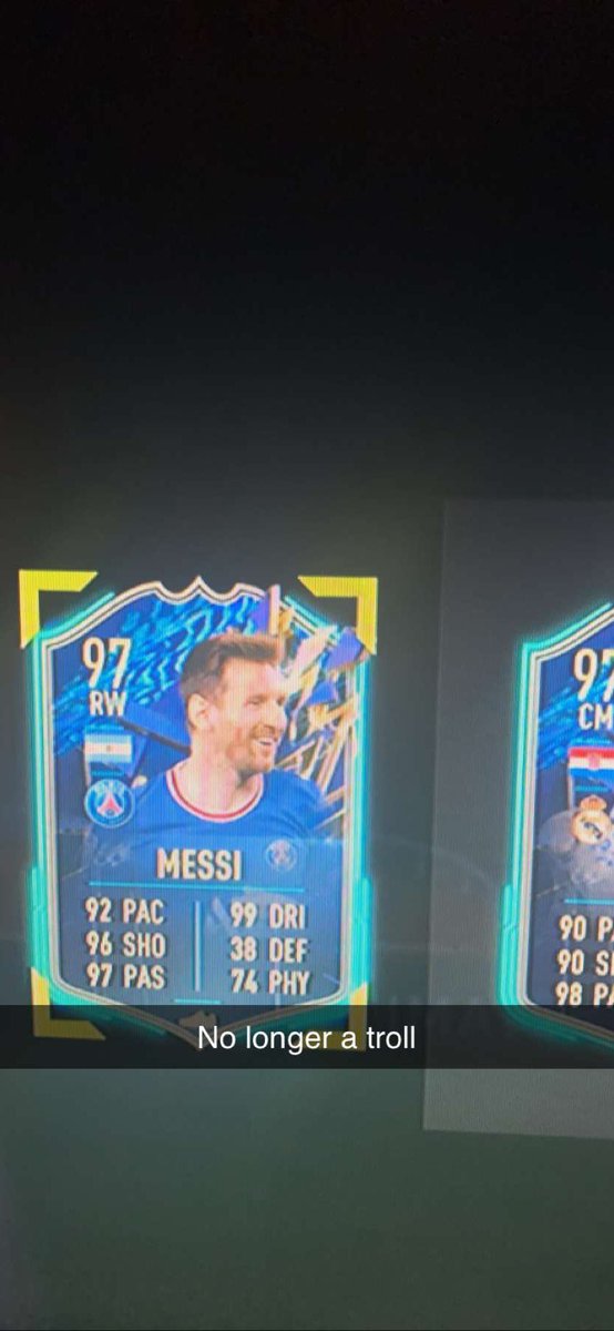 king_mcoc's tweet photo. @FutSheriff Got dybala from 85x10 thinking he was messi cos I thought his fit birthday was only in packs then packed tots messi for 86+pp 5 mins later ignore the snap message was messaging my mate https://t.co/bQjCewPmxS