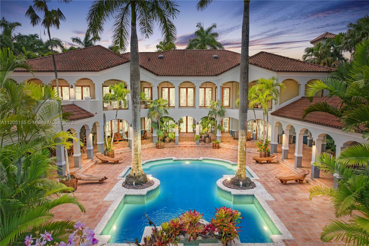 Fall in love with this 8 BD/ 8 BA in Miami. Call, text or direct message me for more info.  cpix.me/l/149318182