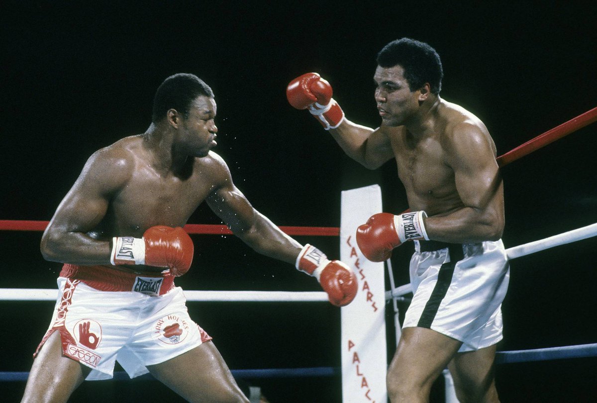 sheppard_hm's tweet photo. @WilliamDettloff ...and when I was in the 11th grade I took some Sharpies and drew "Sasson" and its emblem on my P.E. shorts like Larry Holmes. All the cats wanted me to hook them up. Mom was an artist. I got it from her...🥊 https://t.co/p64vKJpQVr