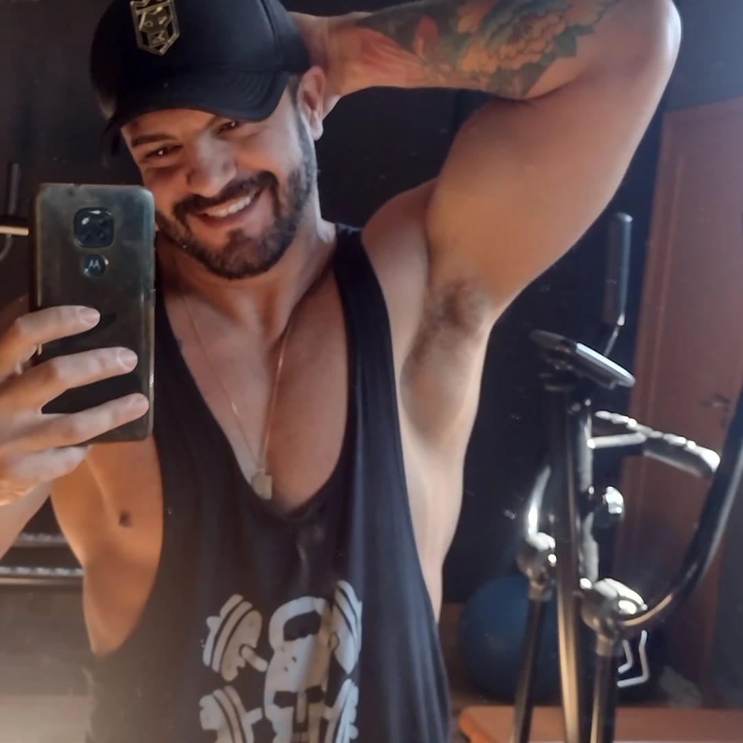 jonnasbrothe's tweet photo. quem vai ser o sortudo em pagar meu lanche hoje? E so me chame na DM se for pra agradecer esta oportunidade que estou dando para você seu pacote de merda. valor 55$ https://t.co/4zv52HJ2Kz