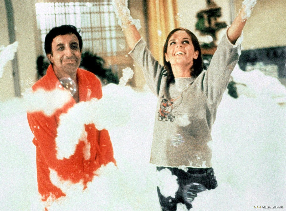 sangarciacorre's tweet photo. Un 26 de julio nació Blake Edwards (1922-2010). Comparto mi crítica de La fiesta inolvidable (The Party, 1968) una de sus mejores películas, tal vez la mejor. Disponible en @qubitTV  Pasen y lean: https://t.co/TYLoFslSZT https://t.co/V5ct6Bwwv6