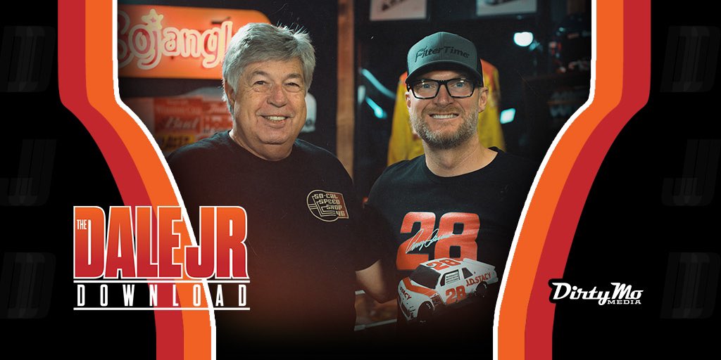 DirtyMoMedia's tweet photo. The @DaleJr Download - Mike Joy: More Than a Mic

🔥Heated Debate
🎙️Announcer-Craft
🏎️Racer Mike
🤫Sneaking into 500
🗣️Final Convo w/ Dale
🤷‍♂️Where’s Kyle Going?

LISTEN
Web: https://t.co/Bifc95zRhQ
Apple: https://t.co/yWSE7hTRMS
Google: https://t.co/AOrz0D6FhK https://t.co/p6wIki955h