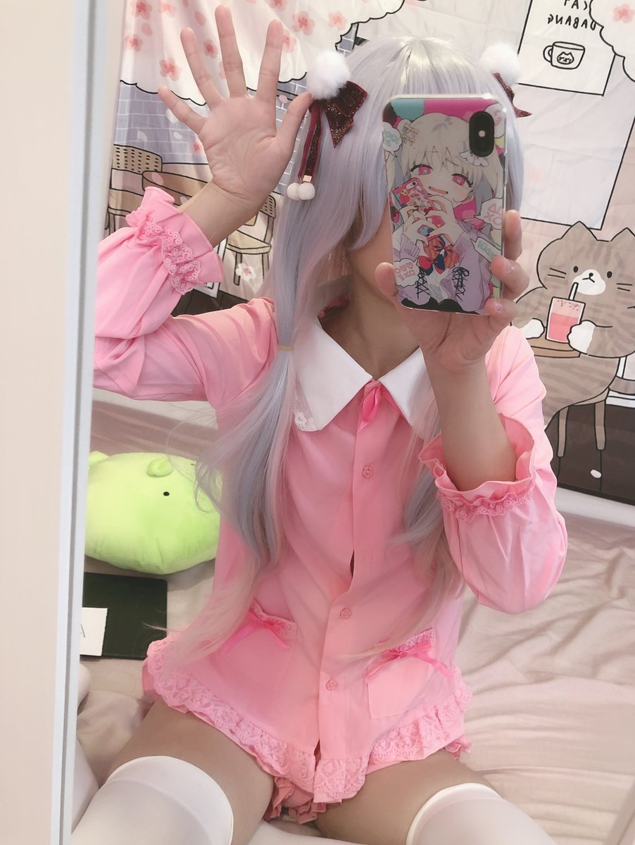 可愛還是要色色的
對吧😚 https://t.co/Q1YpEzulMC