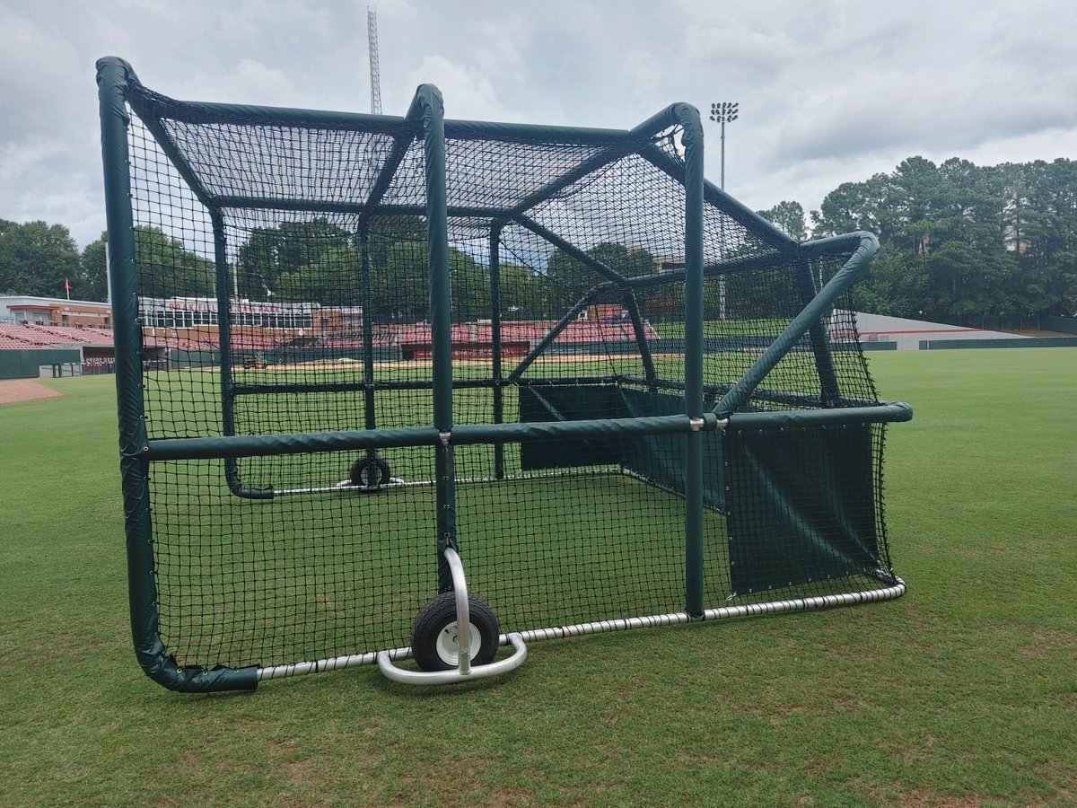 WillMinor09's tweet photo. ❓ What is one of my favorite #NettingPros products❓

🐢 Customized, Fully Padded, #BPTurtlePro with Digital Graphics for #Baseball ⚾ &amp; #Softball 🥎!!! 🐢

Check out 👀 this one that the #netcommanders customized &amp; installed for NC State University Wolfpack 🐺 Baseball #Pack9‼️ https://t.co/y6cTyhynHM