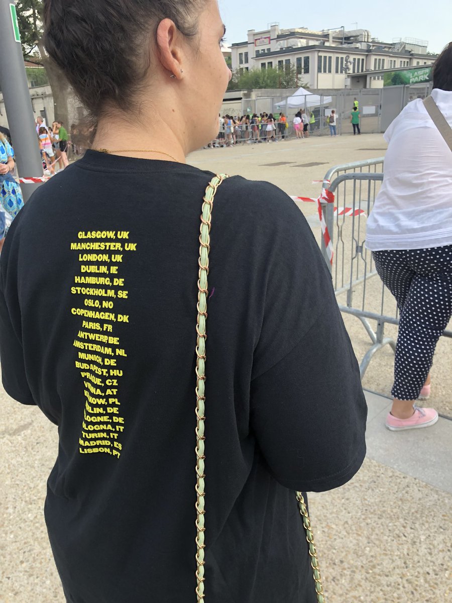 giada_love_'s tweet photo. #LoveonTourTurin @Harry_Styles finnaly ❤️ https://t.co/eFtgo7D7p7