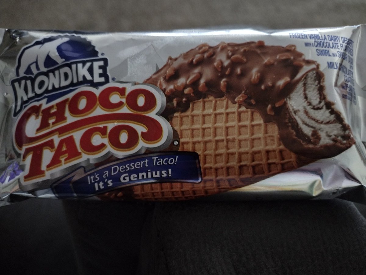 yolier76's tweet photo. @StephenKing Got my #ChocoTaco https://t.co/ctSNTY2eOf