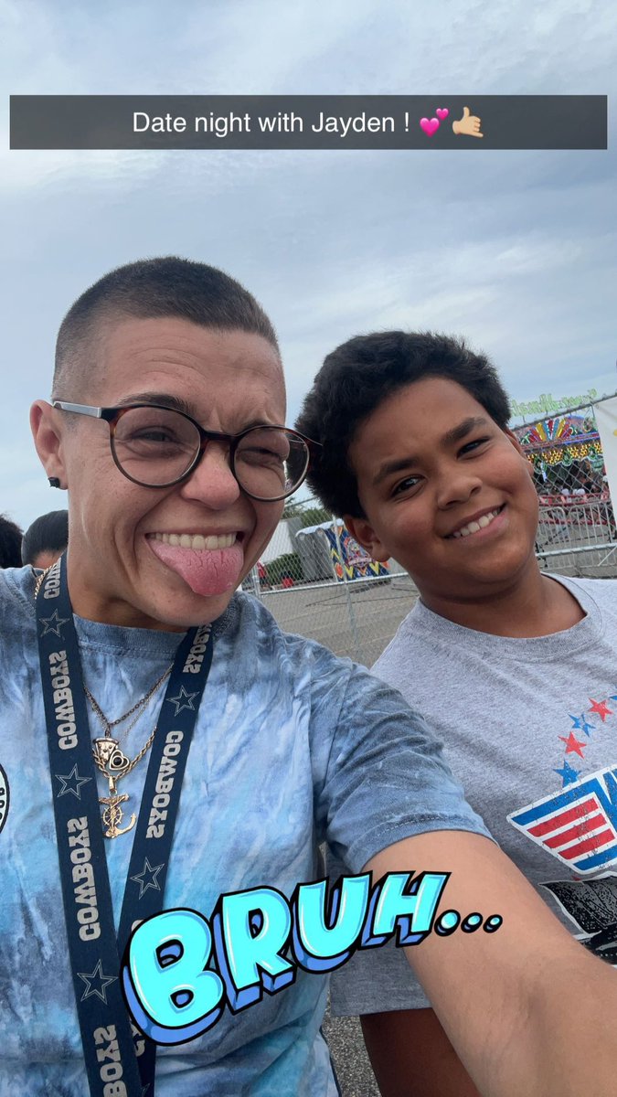 blewis1625's tweet image. Date night with Jayden 💕🤙🏼 #icedoutchain #carnival #boysnight🤣😂