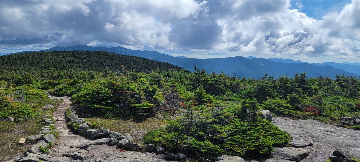 LiamHikes's tweet photo. The Whites have started on a very challenging note. But, I've been rewarded with beautiful sights. Today's views include southern Kinsman, Lonesome Lake, and Mount Liberty - perhaps my favorite view so far. https://t.co/PCmphC8Mjg