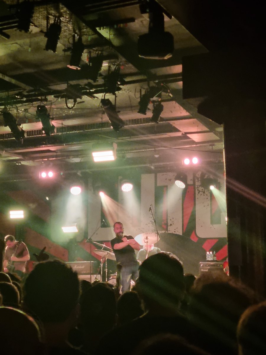 slayer_1977's tweet photo. Just seen the best rock band in the world tonite 🔥🔥👌@clutchofficial @LimelightNI #neilfallon https://t.co/BMqHnk095J