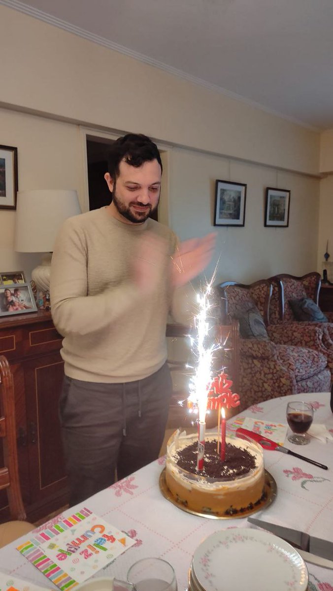 soymarumazzu's tweet photo. Feliz cumple a mi compañero leonino hermoso!!✨😍♌️🎂🎂💜 #amor #cumpleaños #leostyle @marex87 #24dejulio https://t.co/NwJJbyUShE