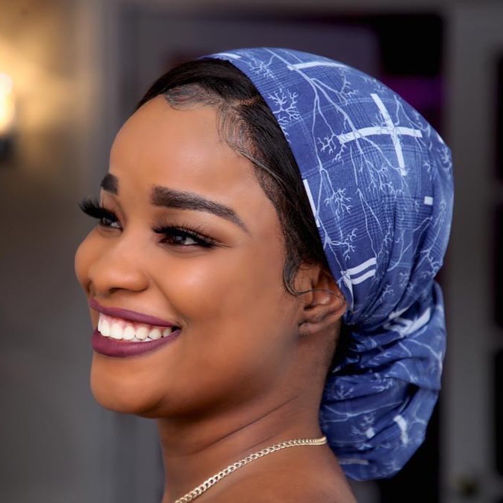 NegesCollection's tweet photo. MARABOU ❤️

A gorgeous headwrap gives your hair a beautiful style in a matter of seconds. 
In order to achieve your ideal look, you can wear and tie it many different ways. 

*Handmade with love
*Made in Haiti
~Mare tèt ou, pou’w demare lespriw~

https://t.co/EDe6j5qyoa https://t.co/kcaLulz7V6