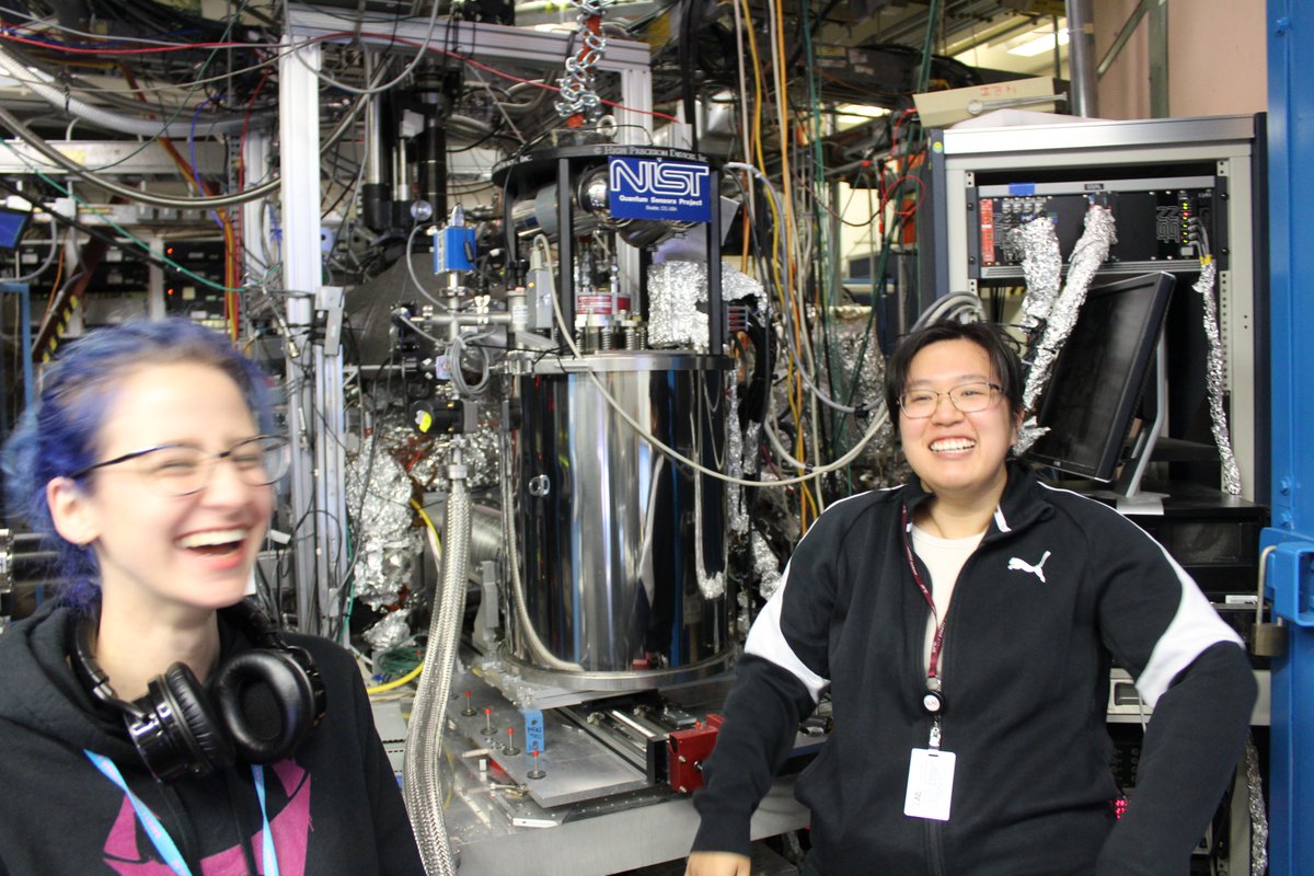 SuperNanoAtNYC's tweet photo. Beamtime is ON at @SSRLnews with #SJSUScience researchers at beamline 10-1. The Diamond went from the glovebox to UHV with thanks to Sang-Jun Lee and Dennis Nordlund! @SuperNanoAtSJSU knows how to shoot X-rays with precision. Diamond is a #QuantumComputing material of the future. https://t.co/RVOZH2sXhr