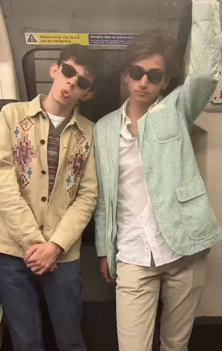 BASHOEPICS's tweet image. &amp;lt;3