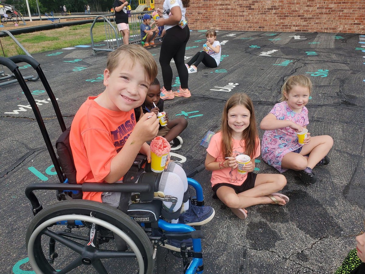 Tomahawk Elementary Olathe tweet media