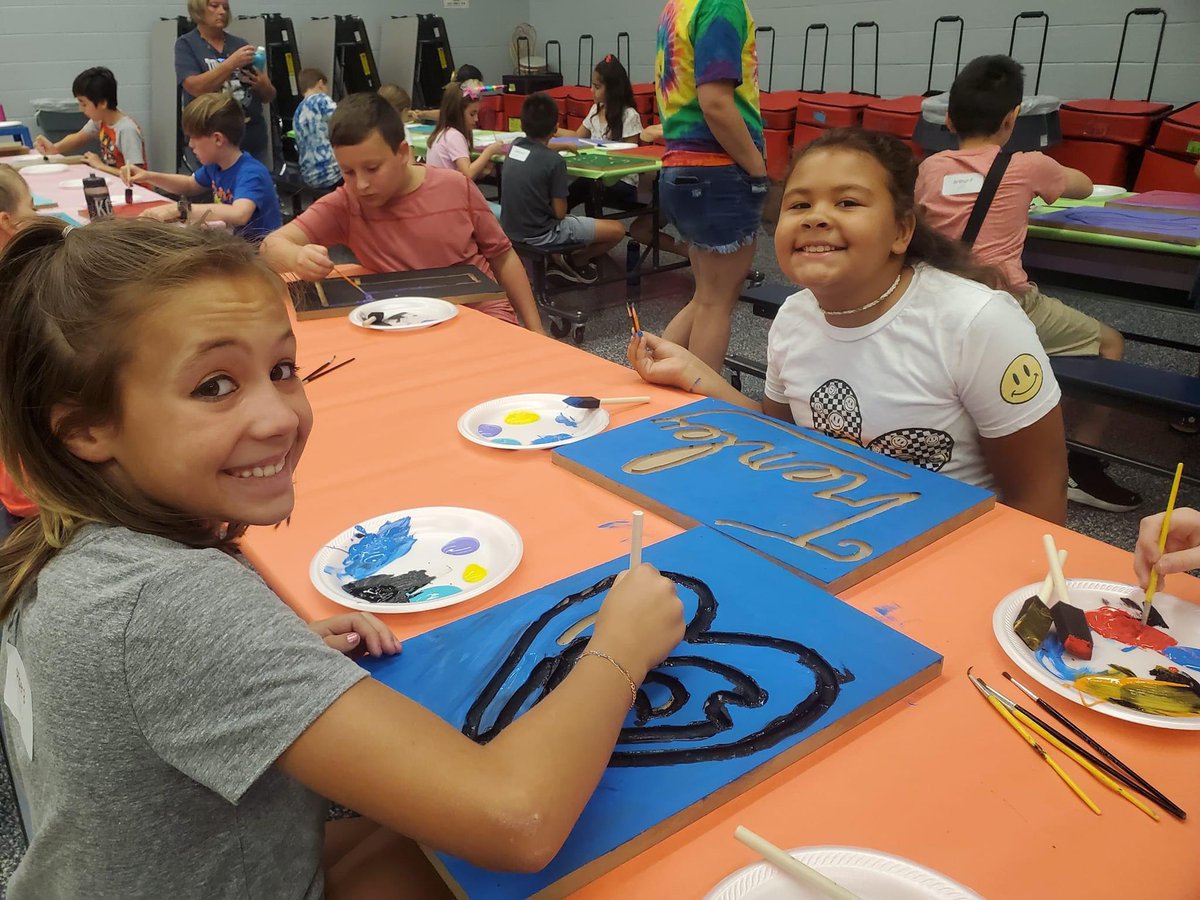 Tomahawk Elementary Olathe tweet media