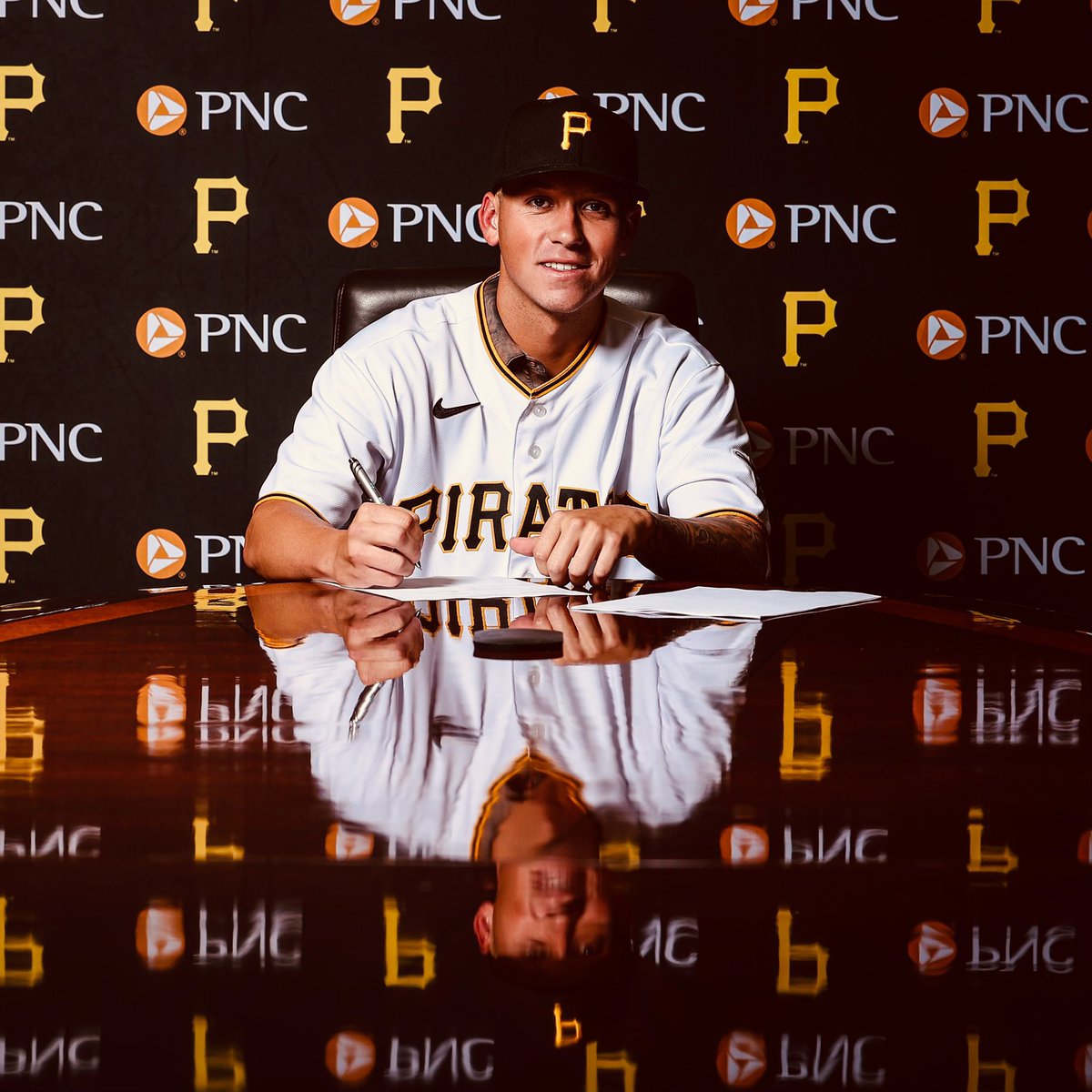 Jaycob006's tweet photo. On to the next chapter. 🏴‍☠️⚾️ https://t.co/Pkob61Wsxe