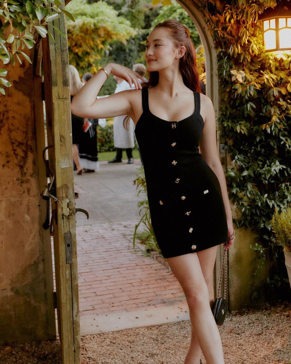 bellyconklins's tweet photo. — the stunning #lolatung 🤍
ଘ #thesummeriturnedpretty ଓ https://t.co/z3U3BksOaT