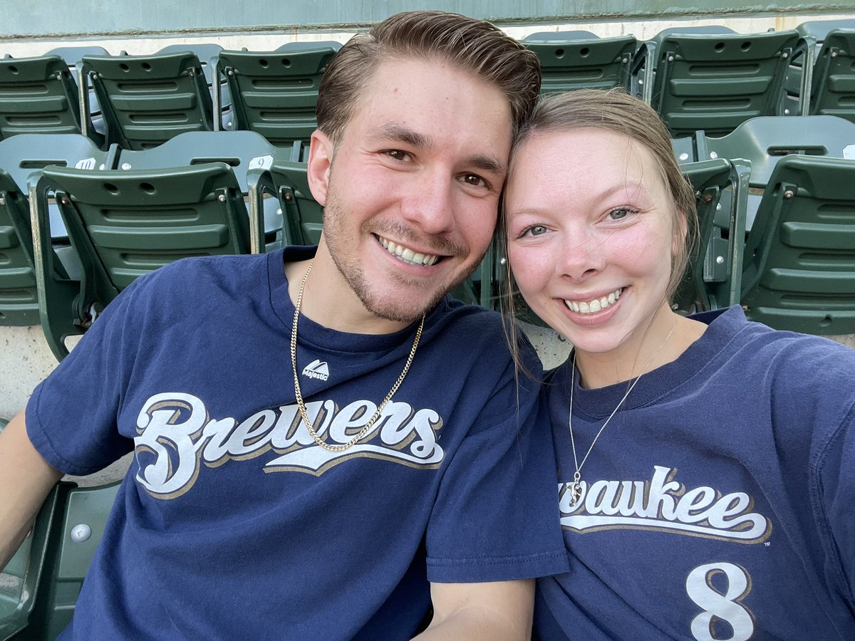 _brookeowen's tweet photo. Hit the cotton candy too early #thisismycrew https://t.co/y0Ki86V7LO