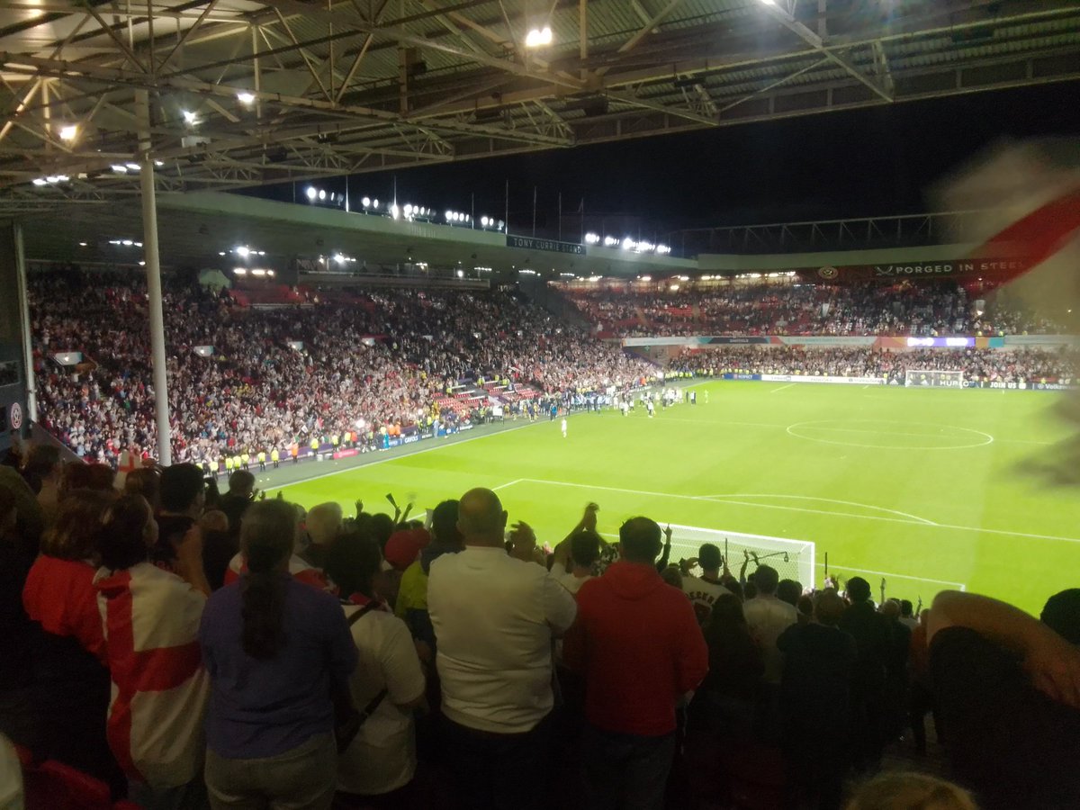 #WEURO2022 #Lionesses  #LionessesInSheff