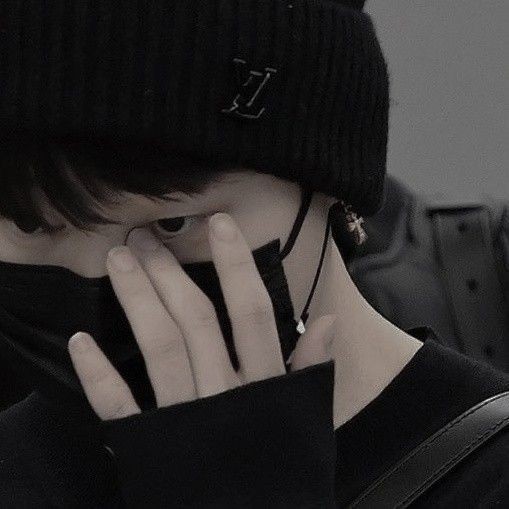 YaviZmbr's tweet photo. En La Oscuridad | Mini #jikookau 🤍🖤
🐥 lleva enamorado de 🐰 desde que se convirtio en su asistente,por equivocacion sube una foto de 🐰 en instagram,haciendo un revuelo en las redes,🐰 va en la busqueda de pedir explicaciones pero justo se va la luz...

🐥 odia la oscuridad... https://t.co/saSMmaxMhl