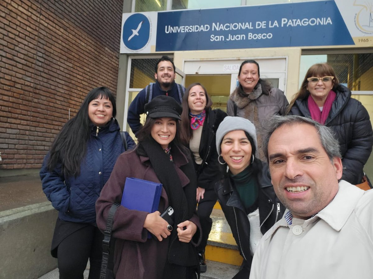 TatiNawelkir's tweet photo. Hoy estuvimos con @AnitaSicilia contando nuestro trabajo desde @ProyectandoCh en #contextoDeEncierro !
Gracias a la Defensa Penal y a lxs Jueces que siempre nos acompañan en este hermoso proyecto! ✊🏽
Gracias Anita por tus #LibrosEnLosPabellones 📚✊🏽 https://t.co/IWX47fYFvC